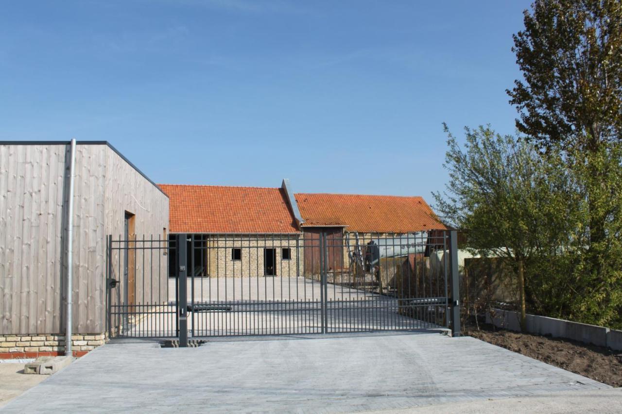 Bed and Breakfast Bibi'S Boerderij Veurne Esterno foto